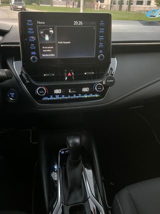 TOYOTA COROLLA TOURING SPORT  BUSSINES PLUS