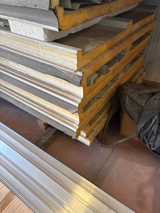 8 Paneles Sándwich 5.10m x 50mm
18€ m2
