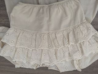 Conjunto The are Blusa y Falda Beige