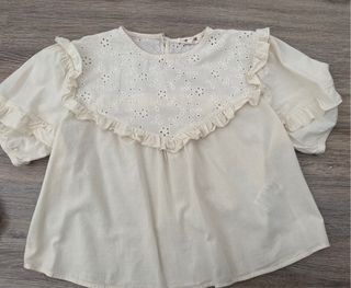 Conjunto The are Blusa y Falda Beige