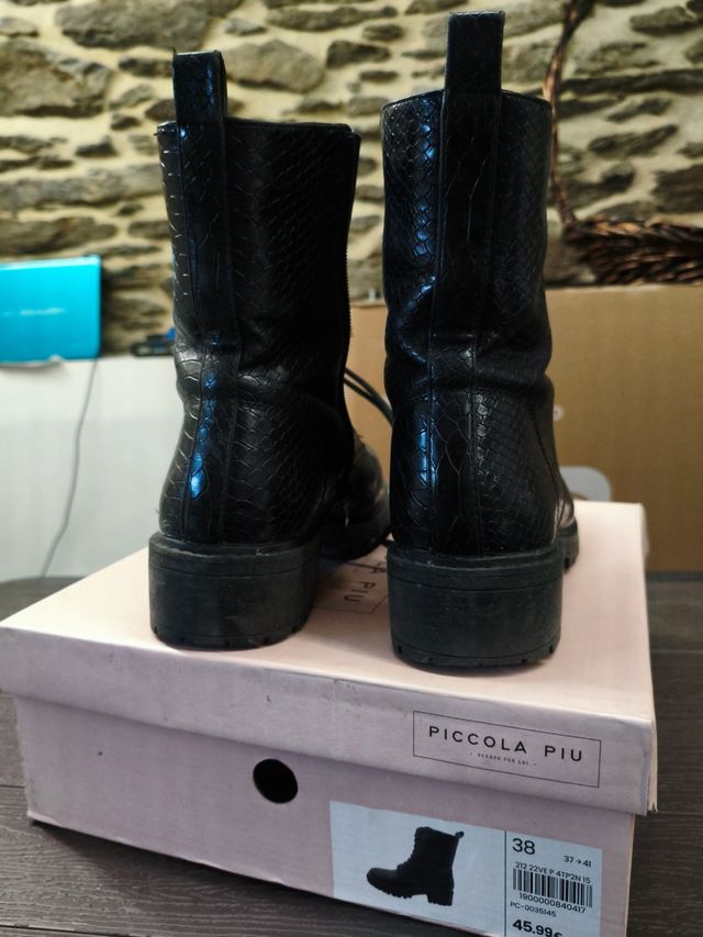 Botas invierno negras efecto piel serpiente