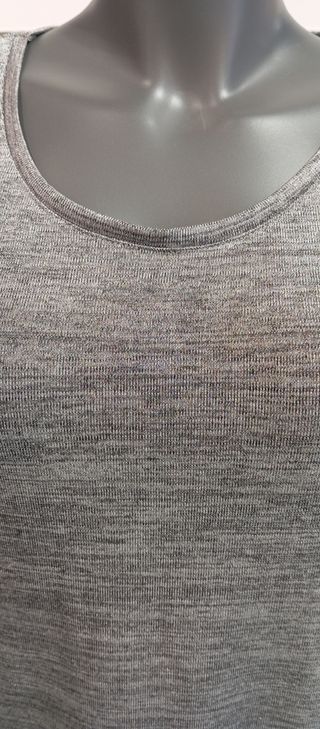 Camiseta gris manga corta