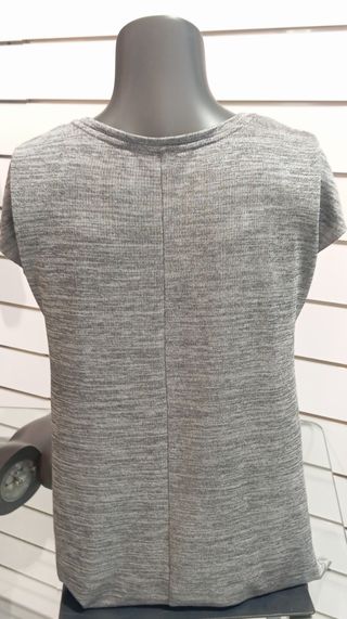 Camiseta gris manga corta