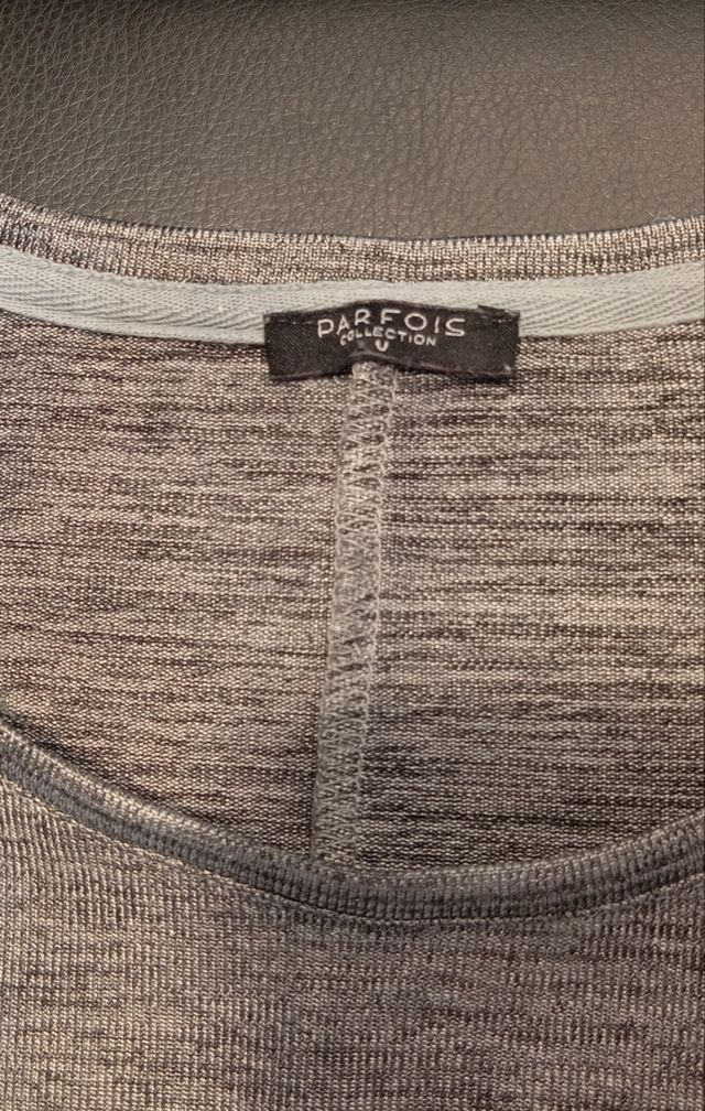 Camiseta gris manga corta