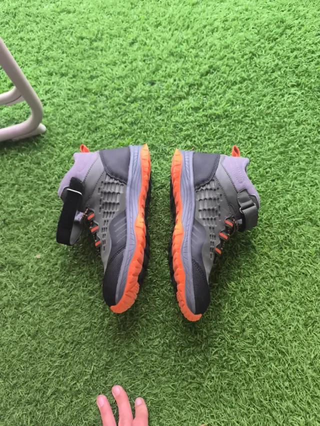 Botas de montaña niño/niña talla 35