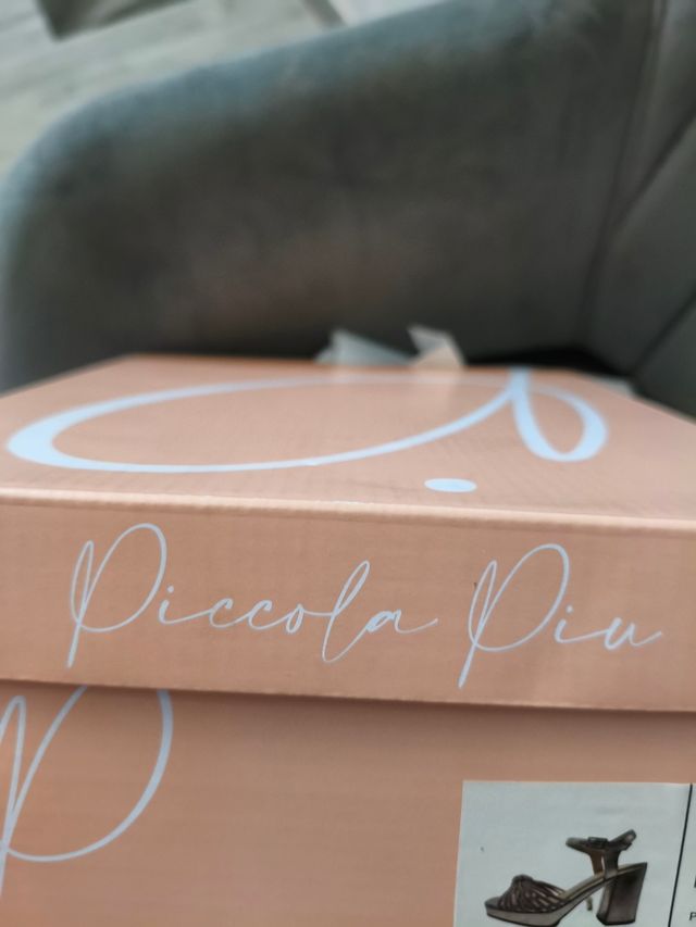 Sandalias doradas tacón plataforma