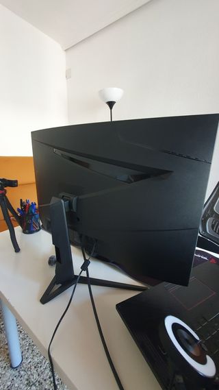 Monitor MSI G27C3F 27 180Hz Curvo