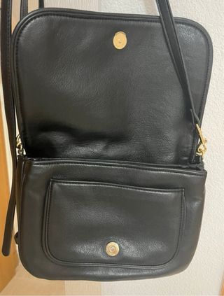 Bolso negro Zara bandolera