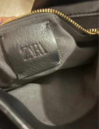 Bolso negro Zara bandolera