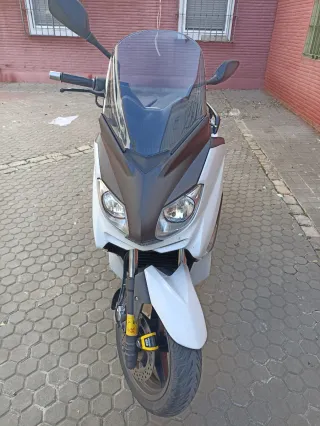 Yamaha XMAX 250cc