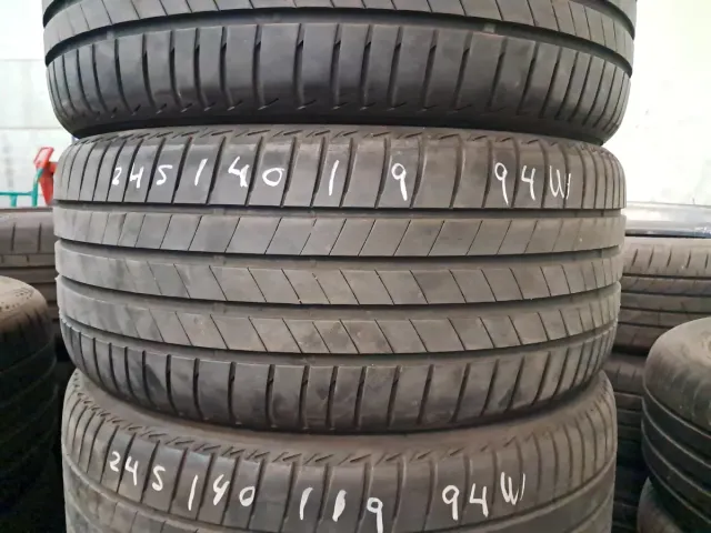 Neumáticos 245/40/19