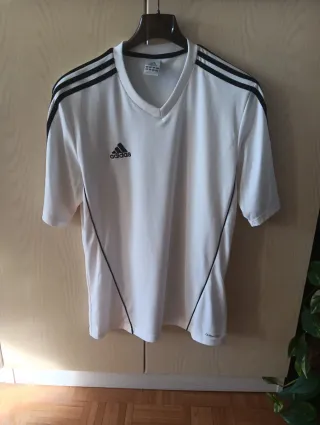 Camiseta Adidas cuello pico rayas negras Talla L