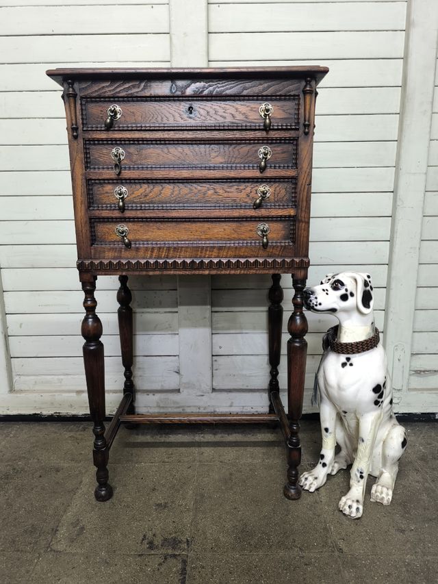 Mueble francés años 20 madera.