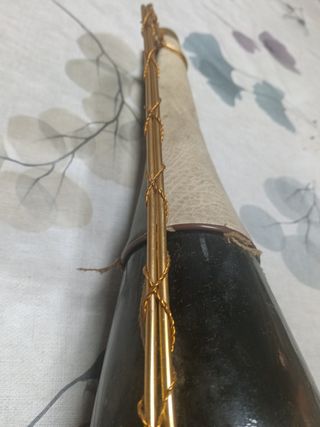 Botella decorada cuero y cristal