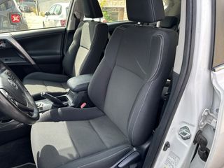 Toyota Rav4 2.5l hybrid 2WD Advance