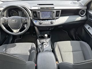 Toyota Rav4 2.5l hybrid 2WD Advance
