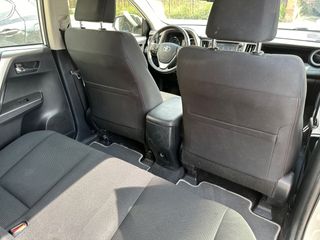 Toyota Rav4 2.5l hybrid 2WD Advance