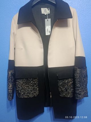 Obligo Chaqueta Beige y Negra Talla M telefono 604