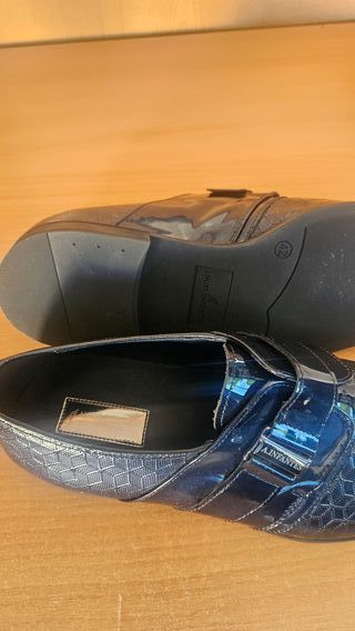 Traje azul Enzo Romano con chaleco