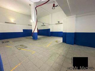 Local comercial en venta en Peñagrande en Madrid