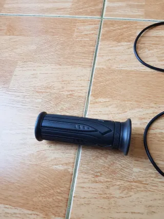 Puños Acelerador Patinete eléctrico o bicicleta.