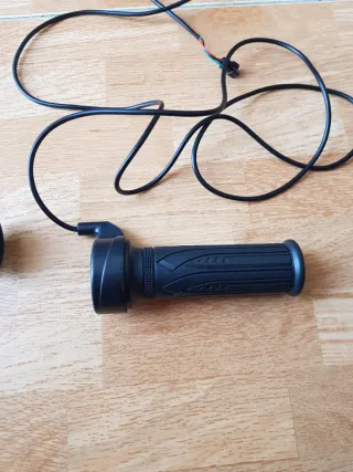 Puños Acelerador Patinete eléctrico o bicicleta.