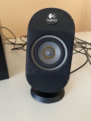 Altavoces Logitech , Webcam y ratón 