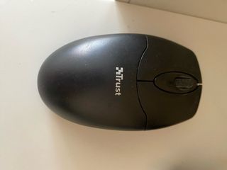 Altavoces Logitech , Webcam y ratón 