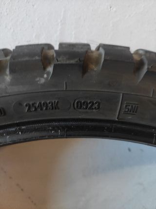 Neumáticos Pirelli Scorpion Rally STR 90/90/21 y 1