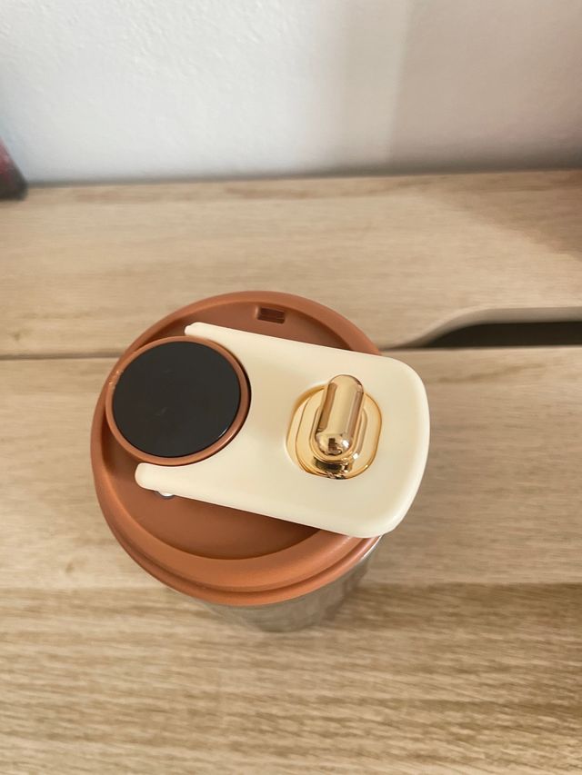 Taza térmica inteligente