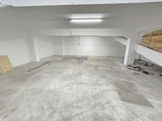 Local comercial en alquiler en Areal – Zona Centro en Vigo