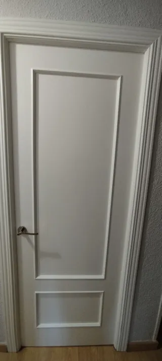 Puerta interior lacada en blanco