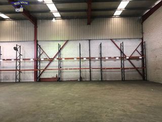 Nave industrial en alquiler en Peñacastillo - Nueva Montaña en Santander