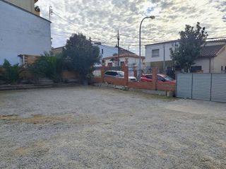 Terreno en venta en Les Torres - Ca n'Alzamora en Rubí