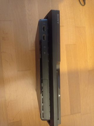 Playstation 3 con 2 mandos