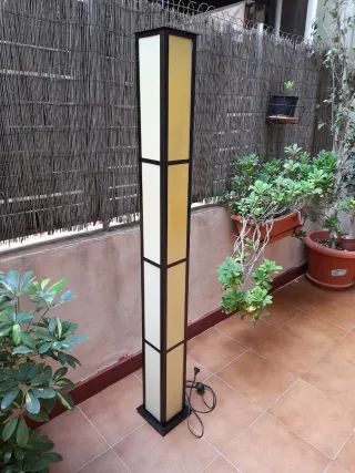 Lámpara de pie moderna Torre