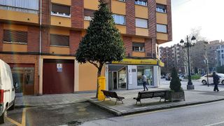 Local comercial en alquiler en Tenderina Alta - Fozaneldi en Oviedo