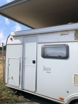 caravana sin Roller jazz 490 