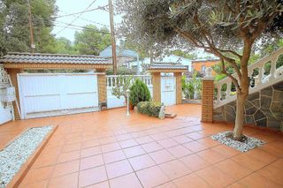 Chalet en alquiler en Montmar en Castelldefels