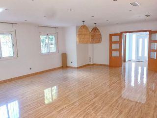 Chalet en alquiler en Montmar en Castelldefels