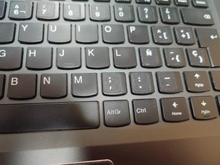 Lenovo Yoga Táctil 8GB SSD