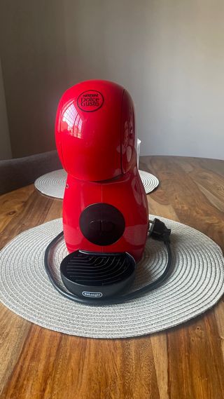 Cafetera Nescafé Dolce Gusto Roja