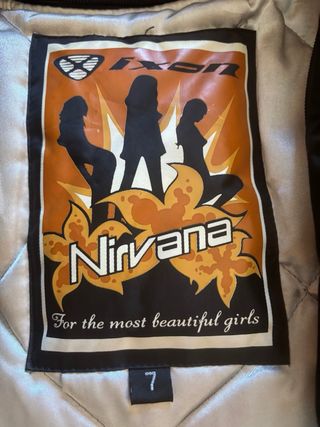 Cazadora de moto de mujer Nirvana casi nueva