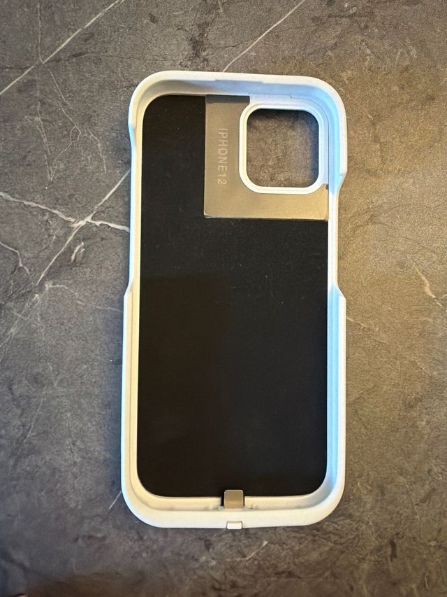 iPhone 12 256GB iOS 16 TrollStore