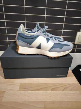 New Balance 42,5 Nuevas!!
  MS327MQ Azul/Blanco