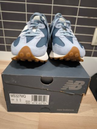New Balance 42,5 Nuevas!!
  MS327MQ Azul/Blanco