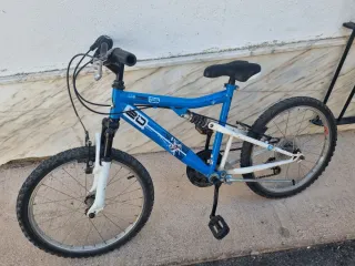 Bicicleta infantil azul