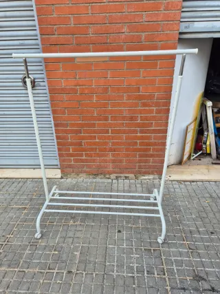 Perchero con zapatero metálico blanco
