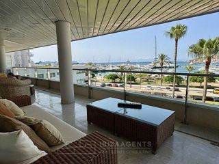 Piso en alquiler en Marina Botafoc - Platja de Talamanca en Ibiza/Eivissa