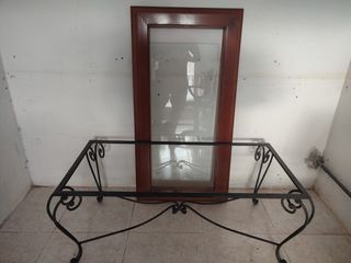 Mesa de forja con sobre de cristal